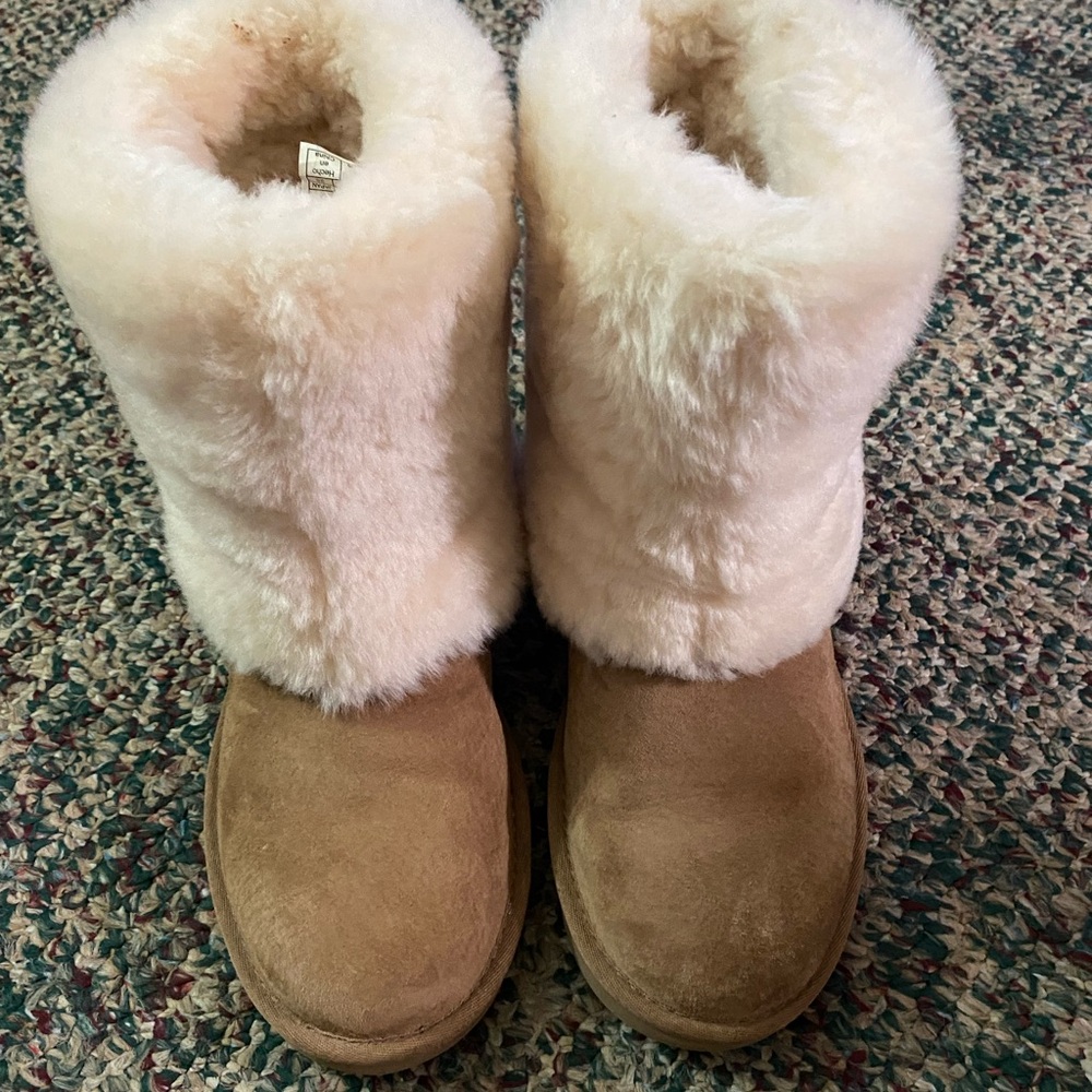 UGG Women's Winter Boots in Cream and Tan